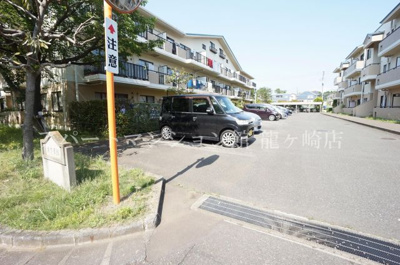 【駐車場】 | ライフヒルズ星の郷東1番館