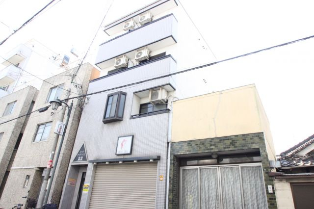 ロードサイドハイツの外観