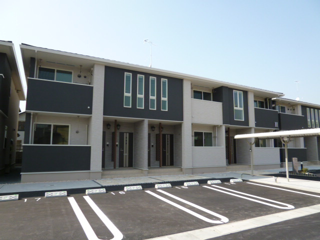 エバーグリーン鶴新田Ⅱの外観