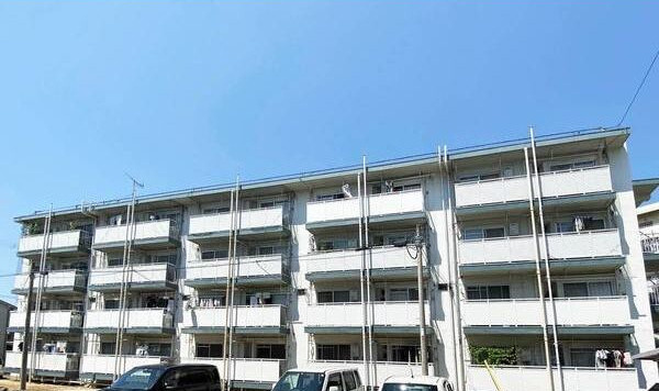 ビレッジハウス東二見4号棟の外観