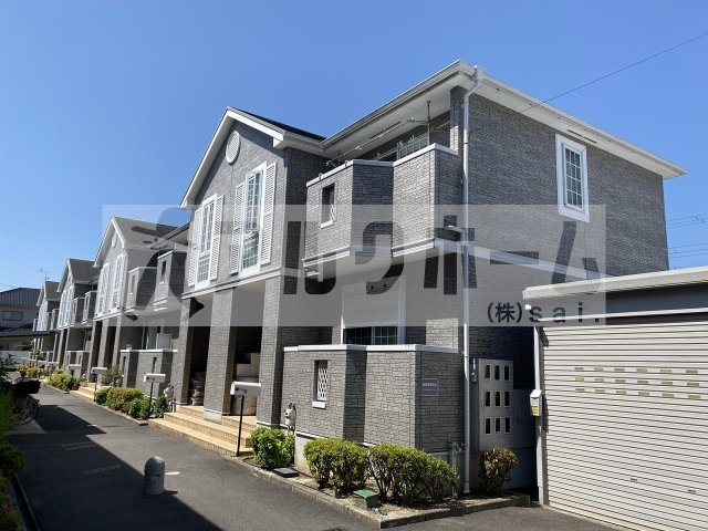 南小阪合ハイツの外観