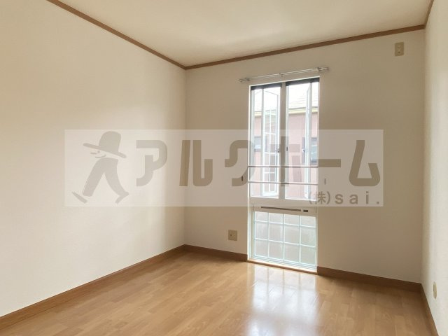 南小阪合ハイツの洋室