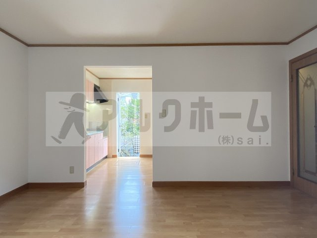 南小阪合ハイツの居間・リビング