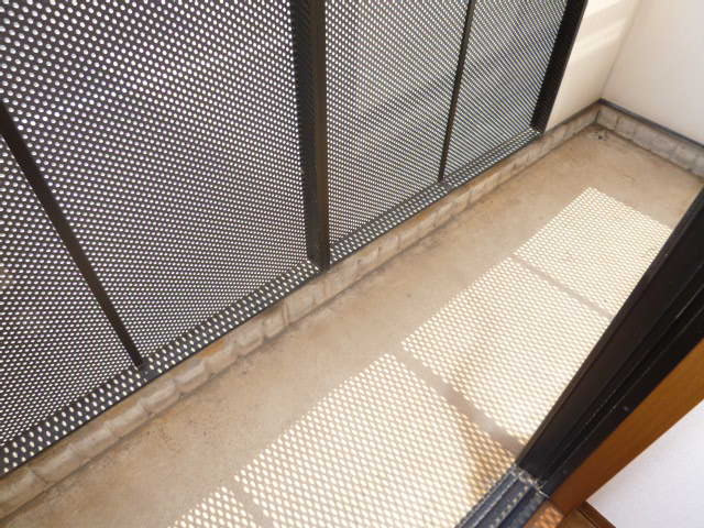 倉敷市福田町浦田のアパートのバルコニー