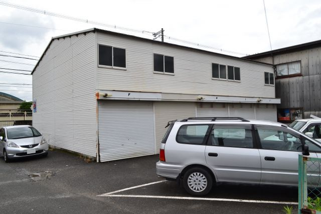 高柳シャッター付ガレージ倉庫|北側外観