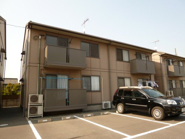 シャトルミヤケＨの外観