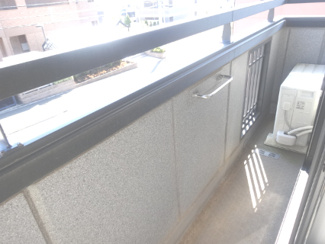 【バルコニー】 | お洗濯にも便利なバルコニー付き