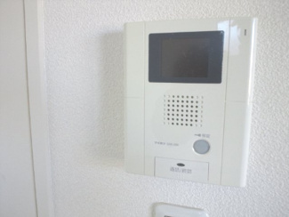 【その他】 | カラーＴＶドアホンで来訪者を事前に確認できます