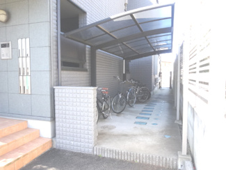 【その他】 | 自転車も雨が掛からず保管できます。