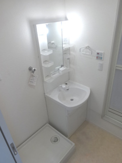 【洗面所】 | シャワー付き洗髪化粧台