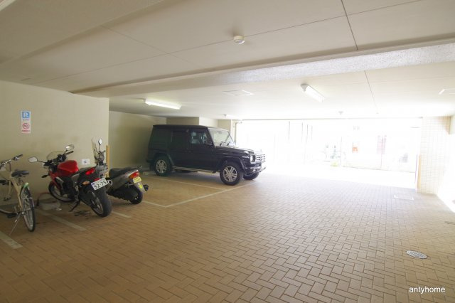 アーバネックス南森町　仲介手数料無料の駐車場