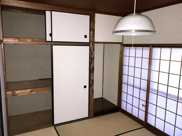 やすだ荘の和室|和室（奥側）