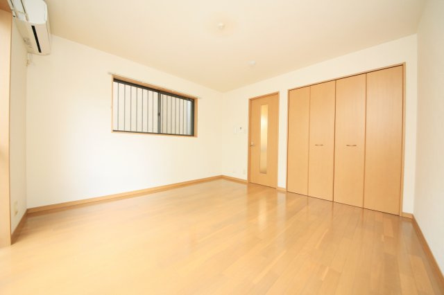 ステーションハイツの居間・リビング