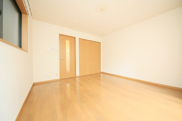 ステーションハイツの居間・リビング