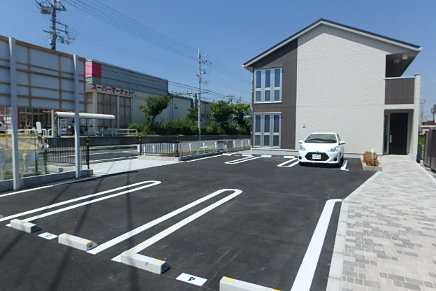 コルディアーレの駐車場