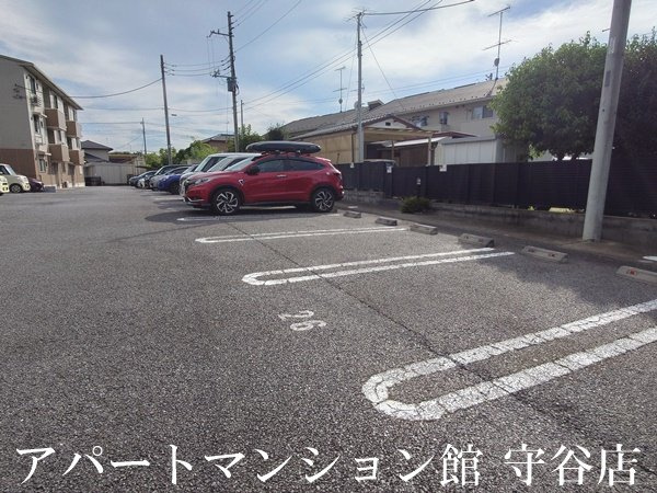 ヴァン・ボヌールの駐車場