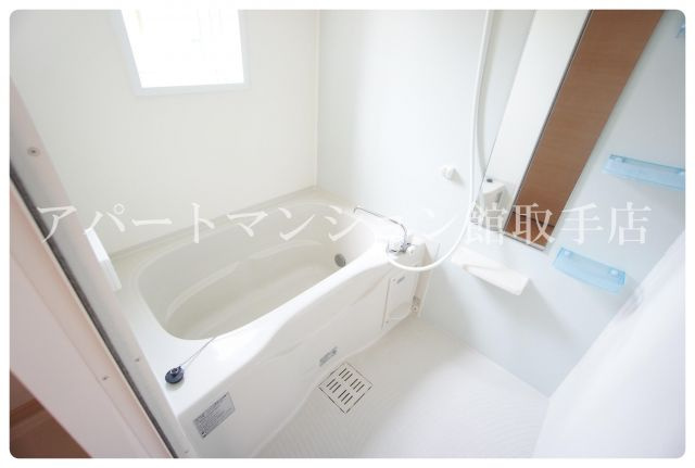 フィオーレBの浴室