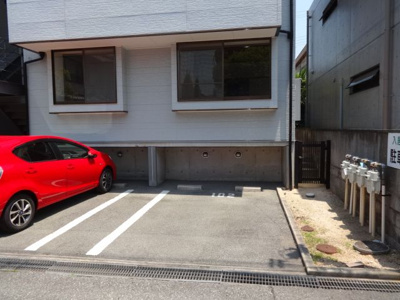 【駐車場】 | アレーゼ岡本 | 敷地内に空き有り月額４千円！