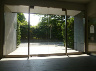 【エントランス】