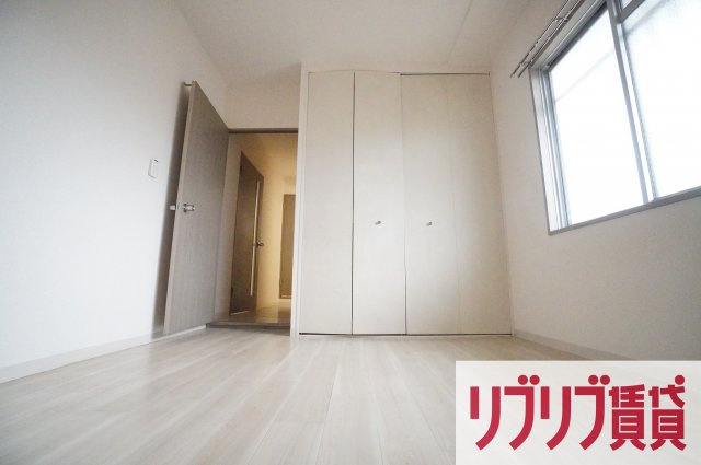 ルミエール若葉の洋室