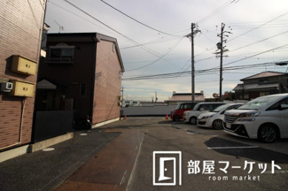 【駐車場】