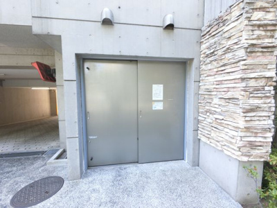 【その他共用部分】 | リステージ本牧 | ゴミ捨て場♪