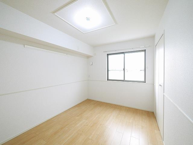 クレールコートⅡの内装|個人の部屋や寝室として使える洋室です
