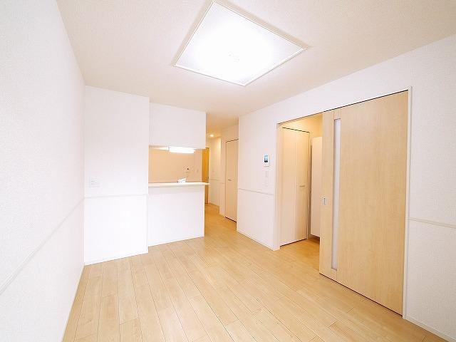 クレールコートⅡの居間・リビング|ゆったりとした居間です