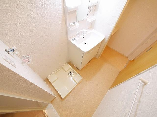 クレールコートⅡの洗面所|コンパクトで使いやすい洗面所