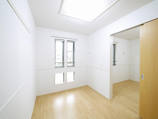 クレールコートⅢの寝室|落ち着いて過ごせるお部屋なので、寝室にいかがでしょうか