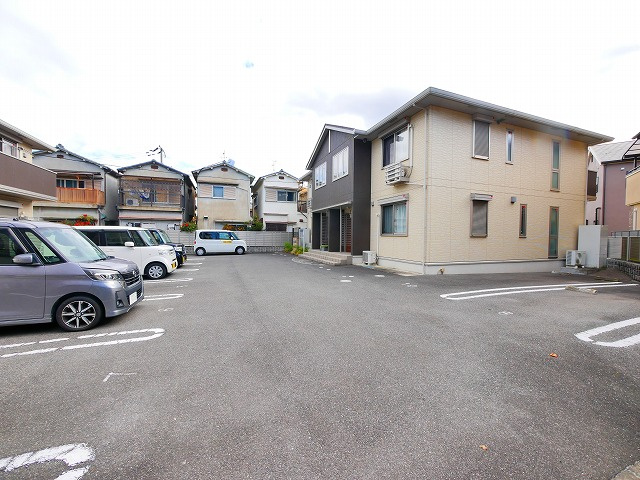 ソレイユ　ルヴァンBの駐車場|駐車場完備です