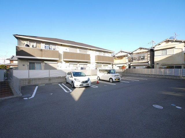 ソレイユ　ルヴァンBの駐車場
