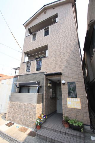 メニイカインズⅠの外観