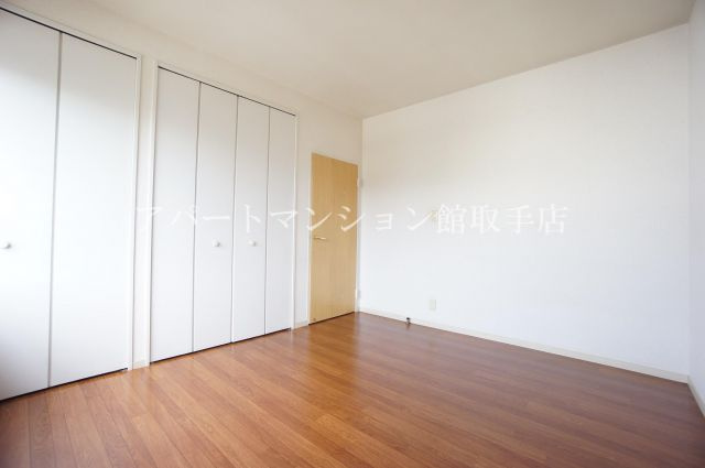 シェル青柳Bの洋室