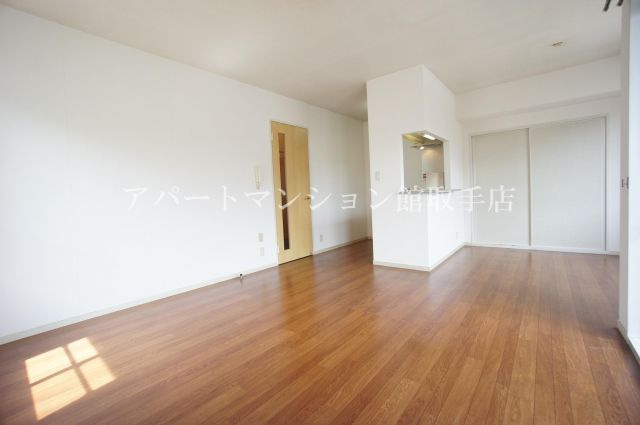 シェル青柳Bの居間・リビング