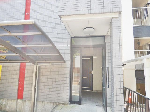 コスモコートのエントランス|コスモコート