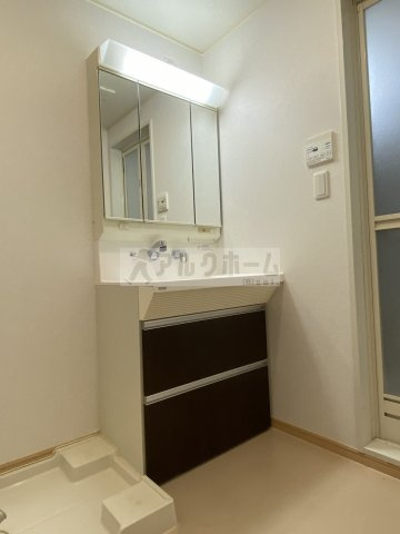 ハイツ赤坂の独立洗面台