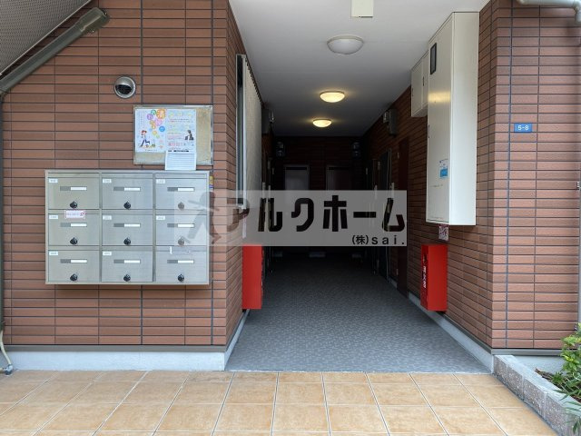 ハイツ赤坂のエントランス