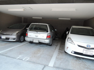 【駐車場】