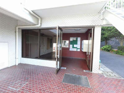 【エントランス】 | ダイアパレス上大岡 | 京浜急行線「上大岡」駅徒歩19分又はバス10分「水道橋下」停歩徒歩1分！