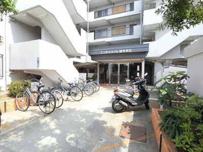 【エントランス】 | エンゼルハイム鶴見第8 | 商業施設が多く生活便良好です♪