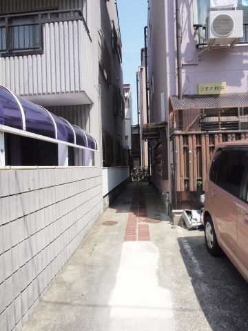 ジオナ粉浜のエントランス