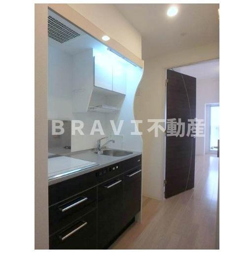 セレニテ北久宝寺　BRAVI不動産のキッチン|【セレニテ北久宝寺】お料理しやすいキッチンです