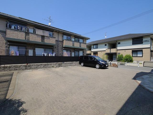 フェルティ　3番館の駐車場|カースペースがあります