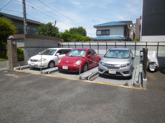 【駐車場】