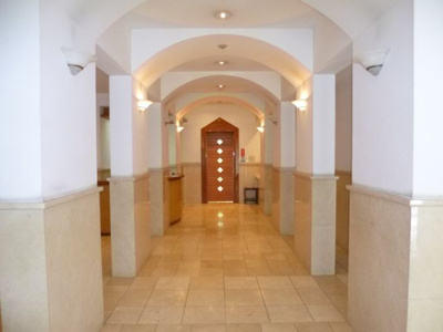 【エントランス】 | ティアラ大津 | マンションエントランスはホテルの様