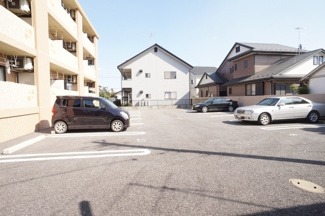 【駐車場】