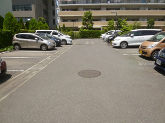 【駐車場】