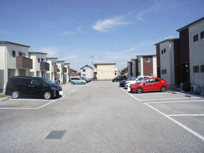 【駐車場】 | コスモスA | 駐車場2台可能です♪