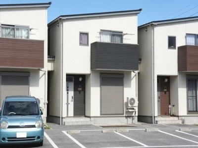 【外観】 | コスモスA | 2階建ての戸建貸家です♪